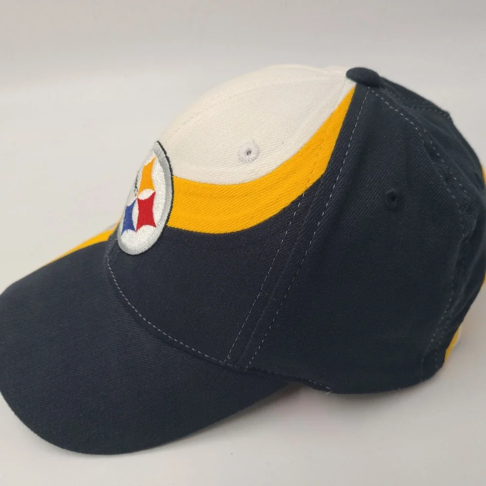 Pittsburgh Steelers Hat Fitted S-M NFL Team Apparel White Black Yellow Swirl Men